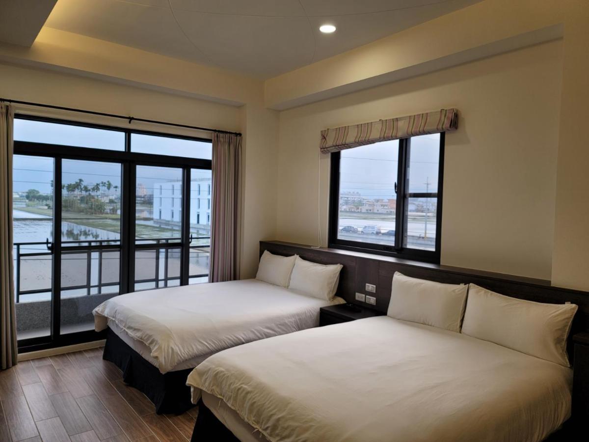 渡小夜電梯民宿 Yilannight B&B وجي المظهر الخارجي الصورة