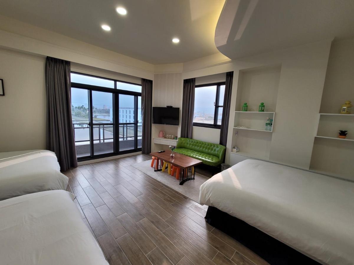 渡小夜電梯民宿 Yilannight B&B وجي المظهر الخارجي الصورة