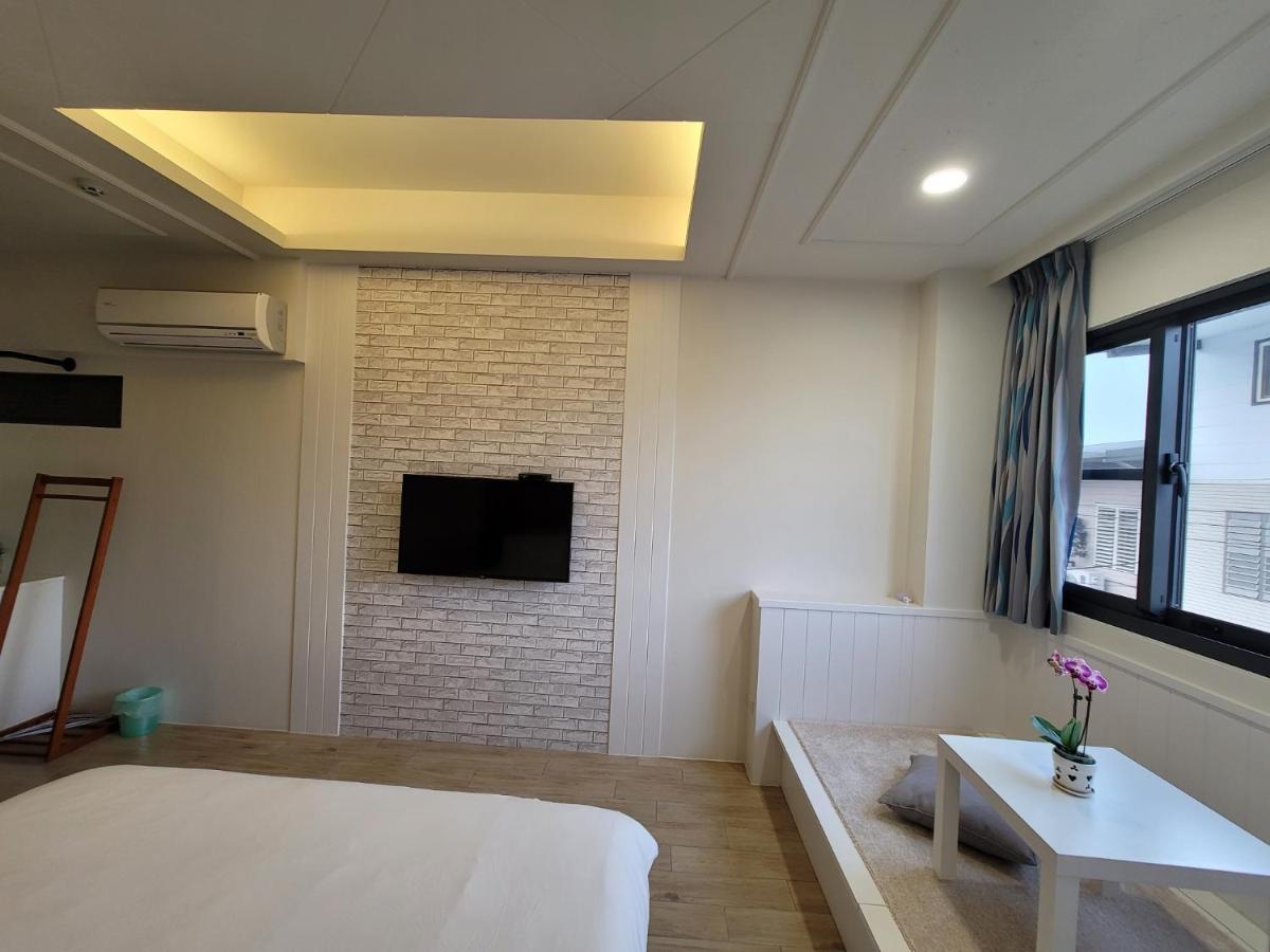 渡小夜電梯民宿 Yilannight B&B وجي المظهر الخارجي الصورة
