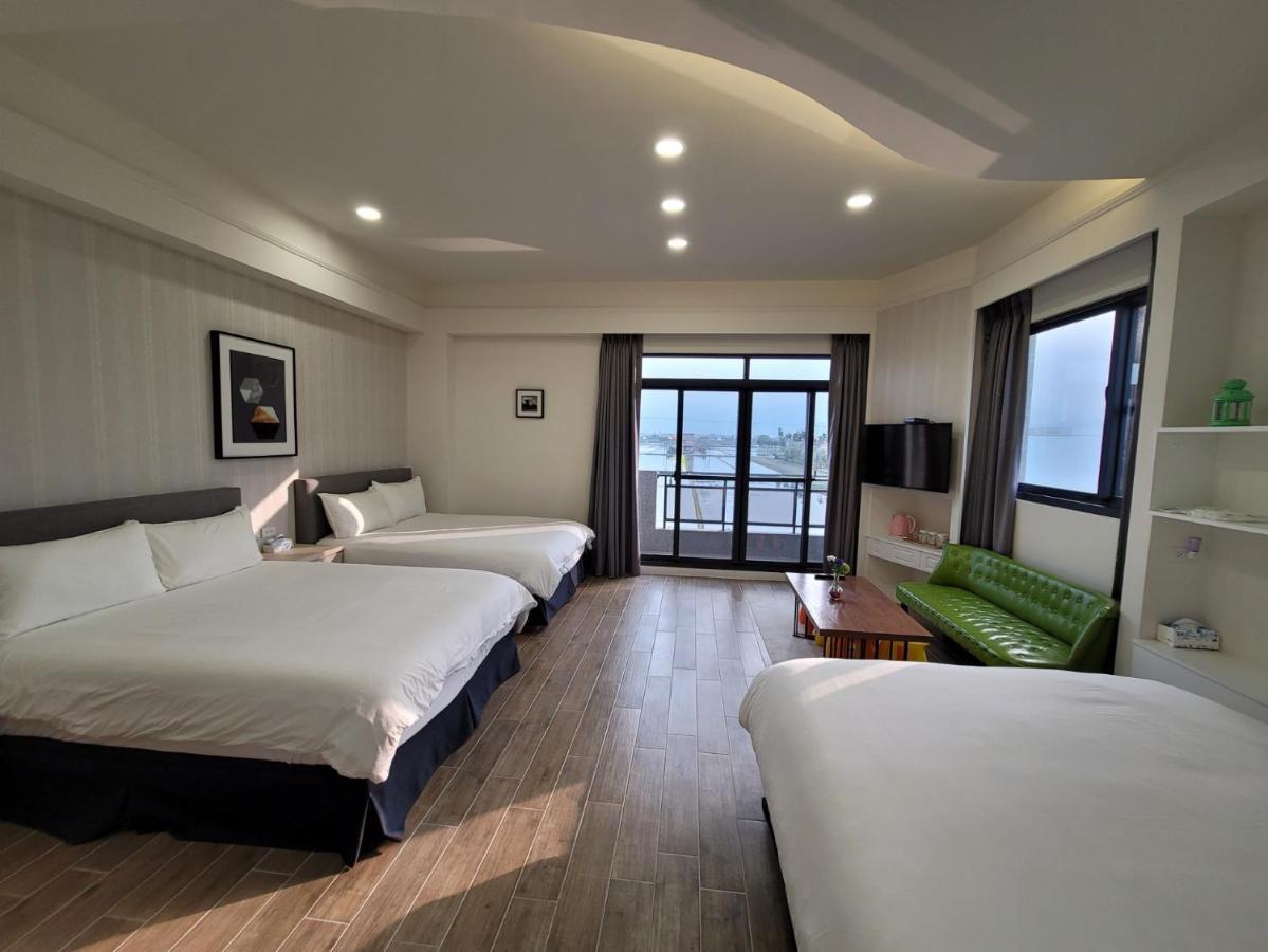 渡小夜電梯民宿 Yilannight B&B وجي المظهر الخارجي الصورة